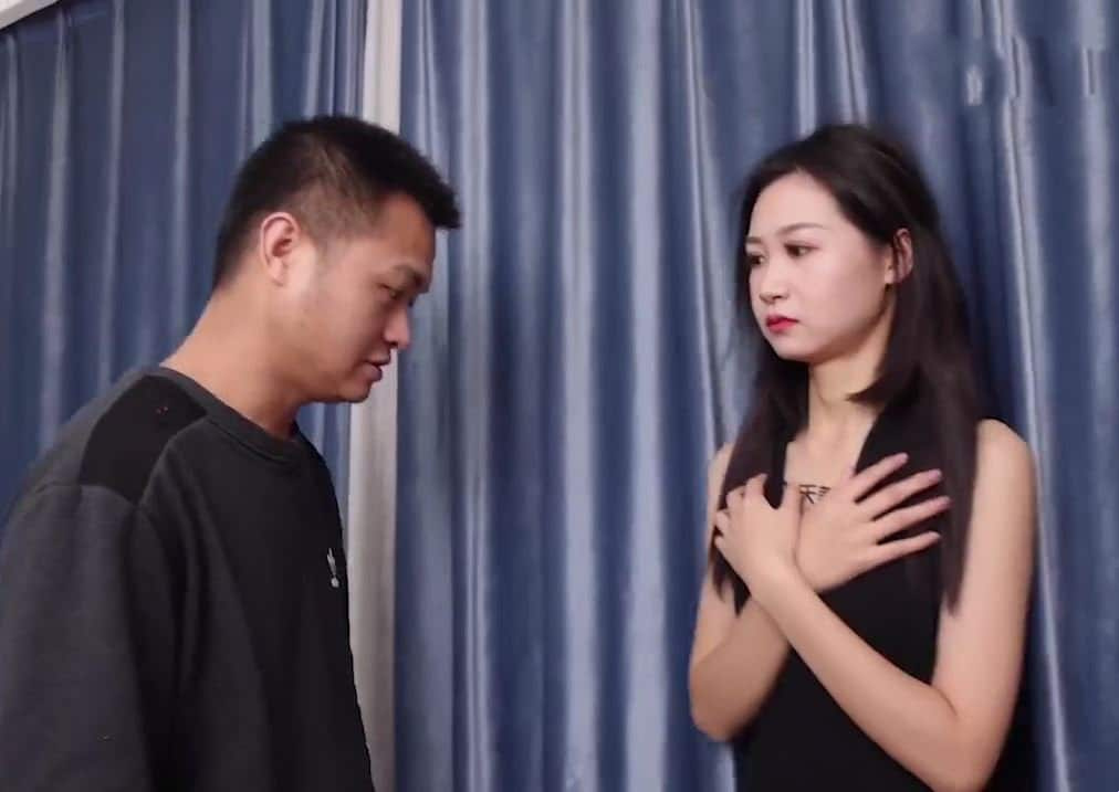 Cha dượng biến thái muốn địt tôi
